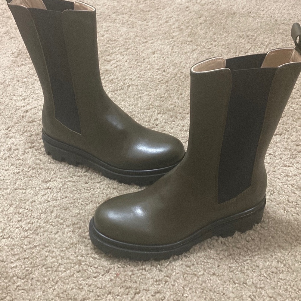 Banana Republic Khaki Ankle Booties - Picture 4 of 9